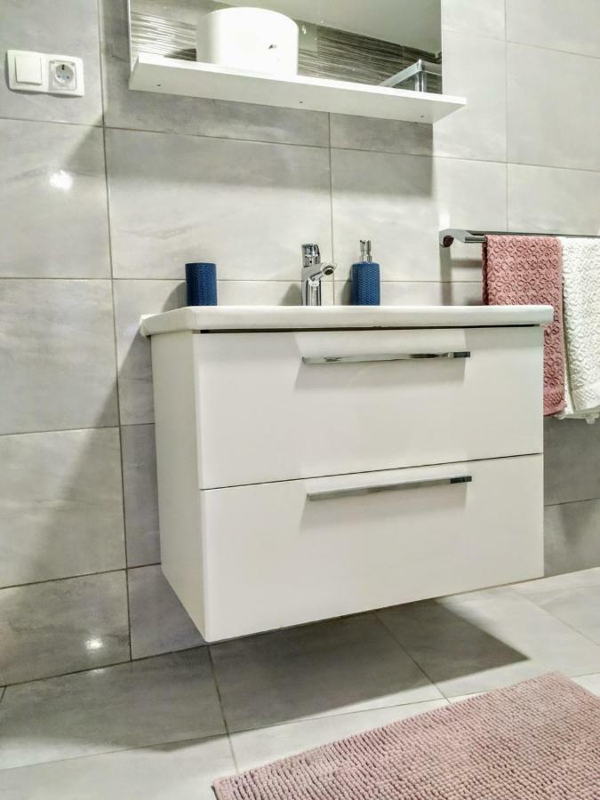 Studio Apartman Violeta II - 50M From The Beach Trogir Exterior foto